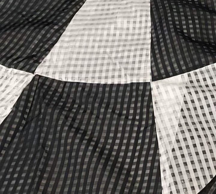  白黒 不規則デザイン