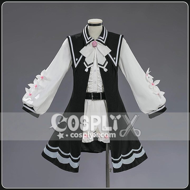  桜羽エマ 舞台風コスチューム