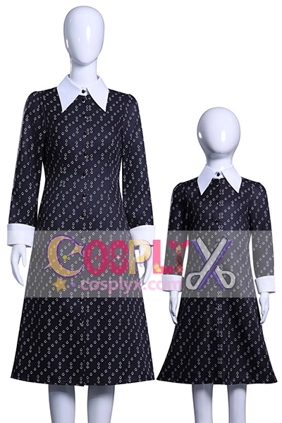 ウェンズデー・アダムス 小花柄ワンピース